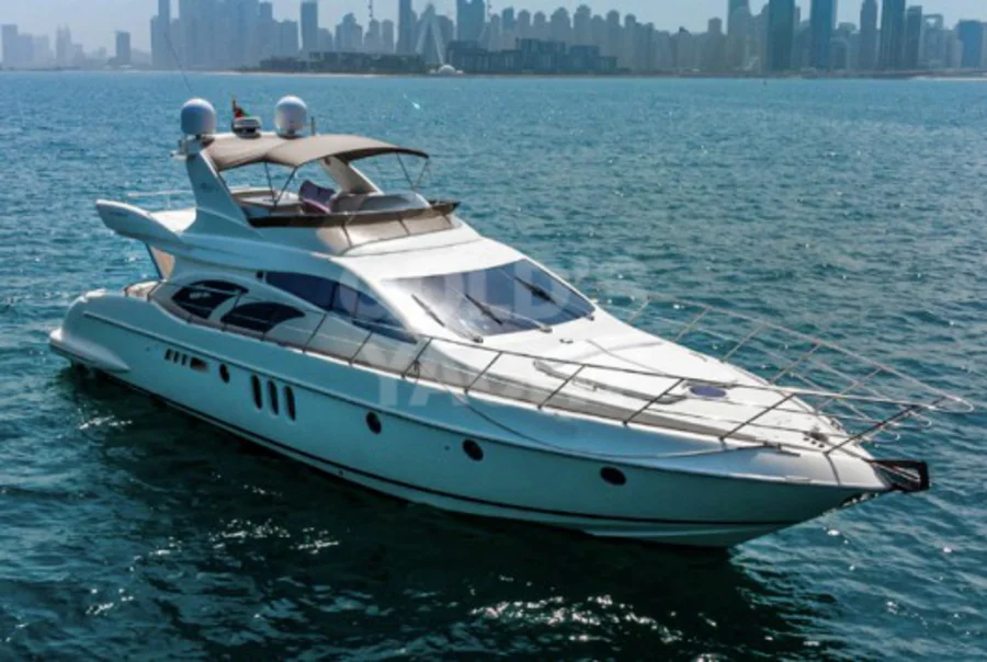 Voyager Elite Astro 67 Yacht
